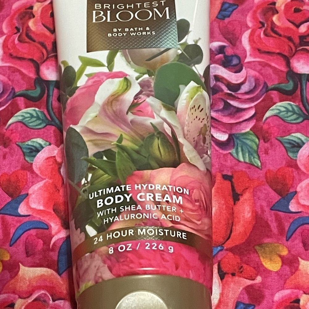Bath & Body Works Pink and White Moisturizer